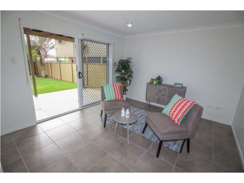 77 Drayton Tce, Wynnum QLD 4178