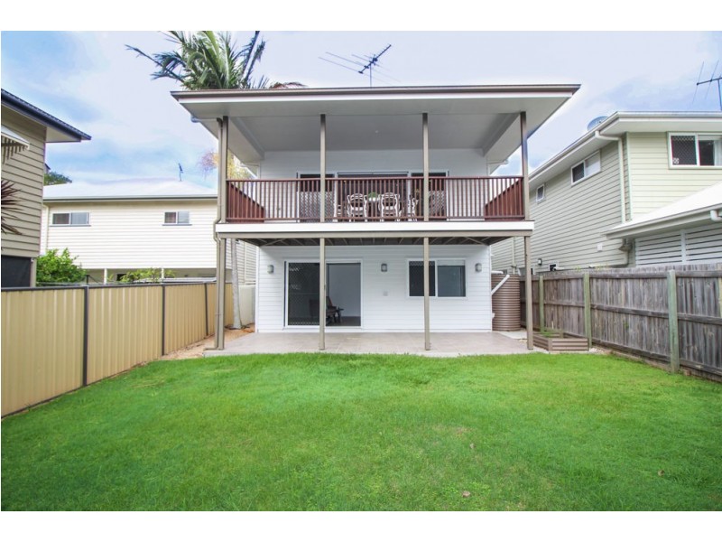 77 Drayton Tce, Wynnum QLD 4178