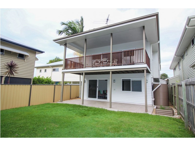 77 Drayton Tce, Wynnum QLD 4178