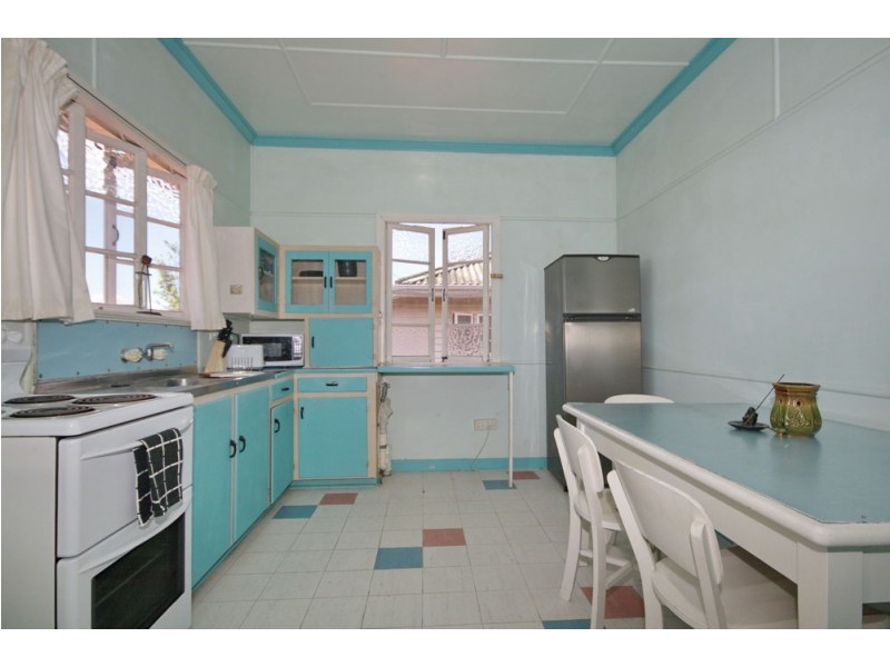 31 Fisher Street, Manly QLD 4179