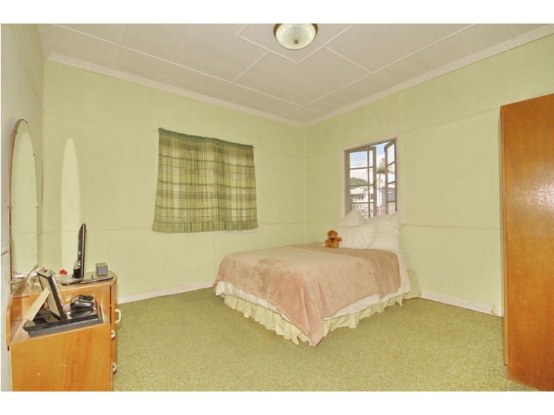 31 Fisher Street, Manly QLD 4179