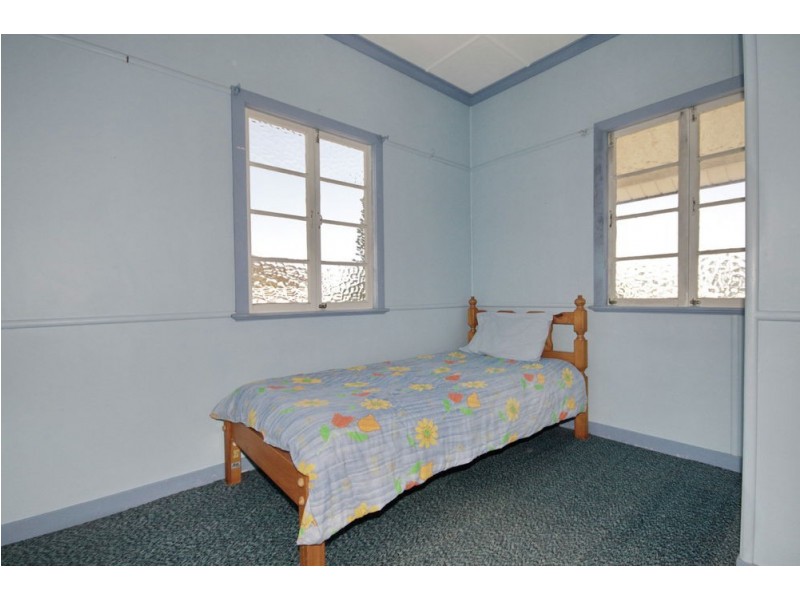 31 Fisher Street, Manly QLD 4179