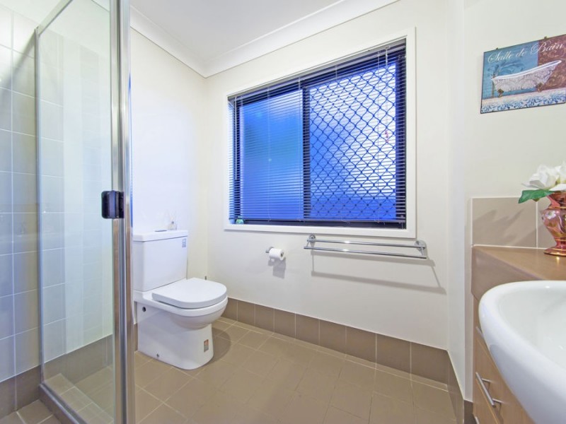 62 Williams St, Wakerley QLD 4154