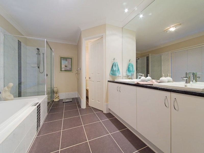20 Baychester Place, Wakerley QLD 4154