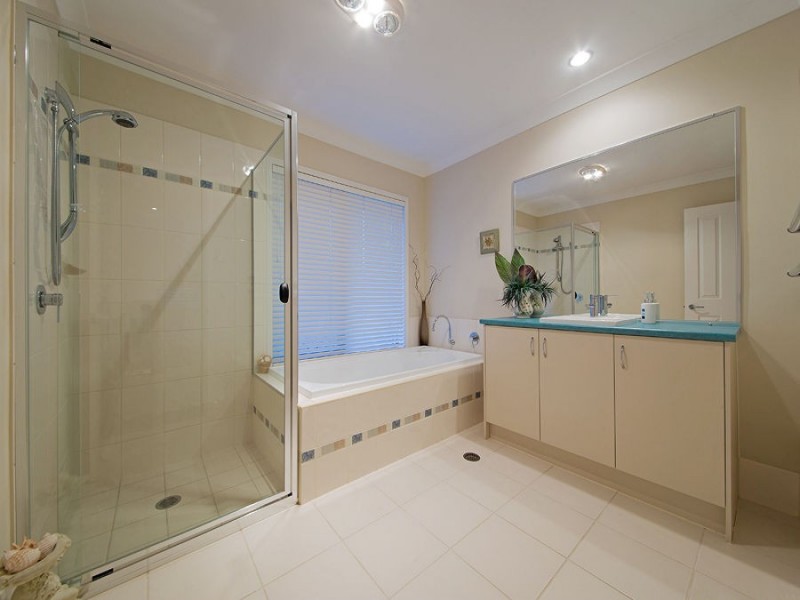 20 Baychester Place, Wakerley QLD 4154