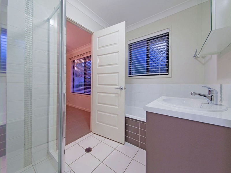 63 Yarra Road, Wakerley QLD 4154