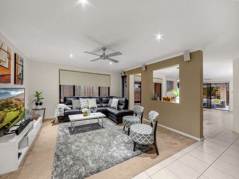 25 Red Gum Crescent, Wakerley QLD 4154