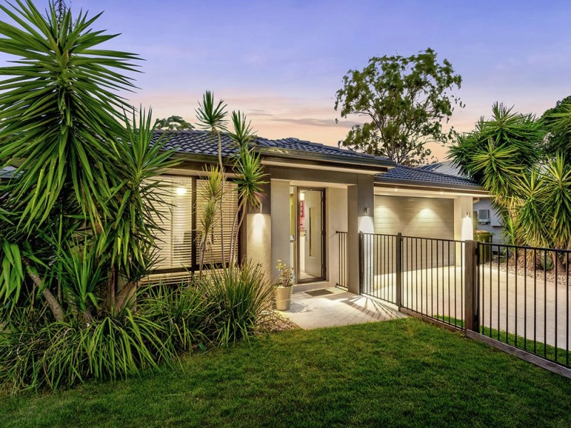 25 Red Gum Crescent, Wakerley QLD 4154