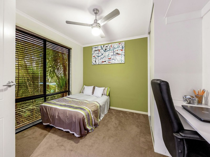 25 Red Gum Crescent, Wakerley QLD 4154