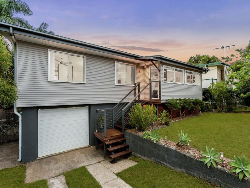 6 Suzanne Street, Wynnum West QLD 4178