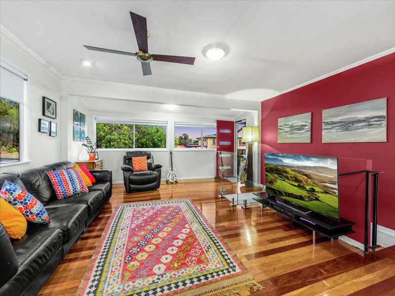 6 Suzanne Street, Wynnum West QLD 4178