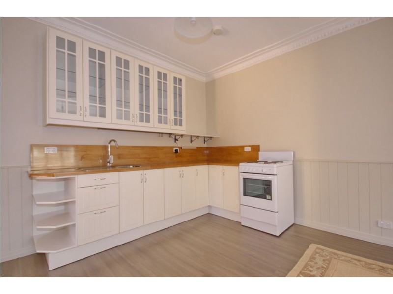 1/27 Kianawah Road, Wynnum West QLD 4178