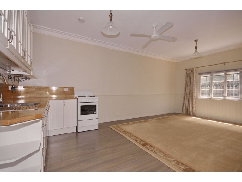 1/27 Kianawah Road, Wynnum West QLD 4178