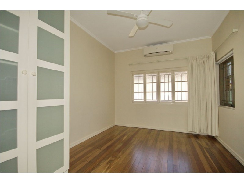 2/27 Kianawah Road, Wynnum QLD 4178