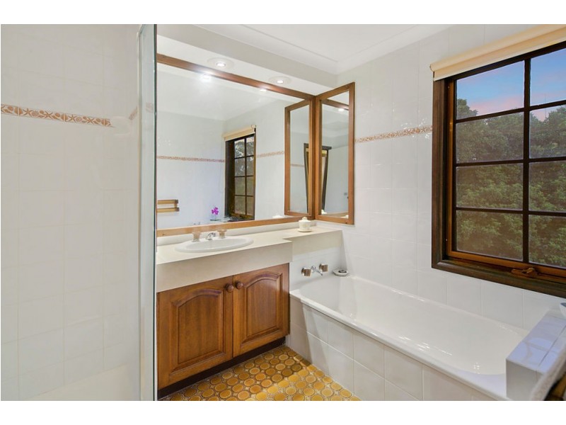 10 Brodick Street, Carindale QLD 4152