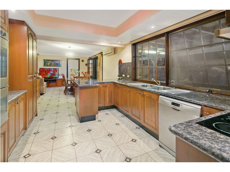 10 Brodick Street, Carindale QLD 4152