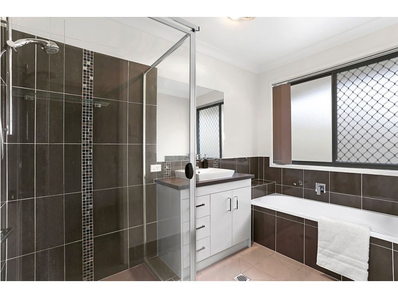 52 Hunter Street, Manly West QLD 4179