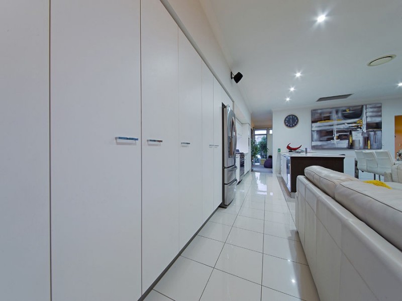 6 Esk Crescent, Wakerley QLD 4154