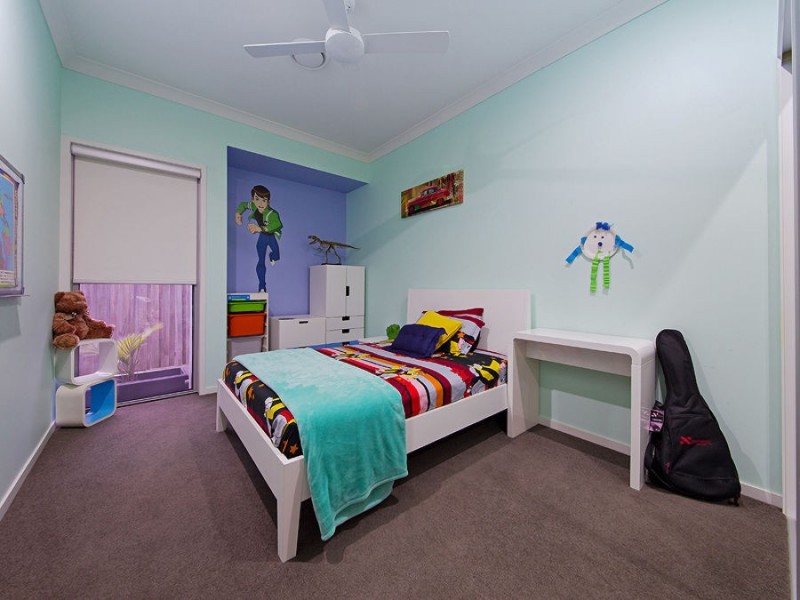 6 Esk Crescent, Wakerley QLD 4154