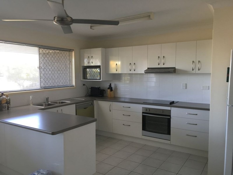 1 Nemarra Street, Wynnum West QLD 4178