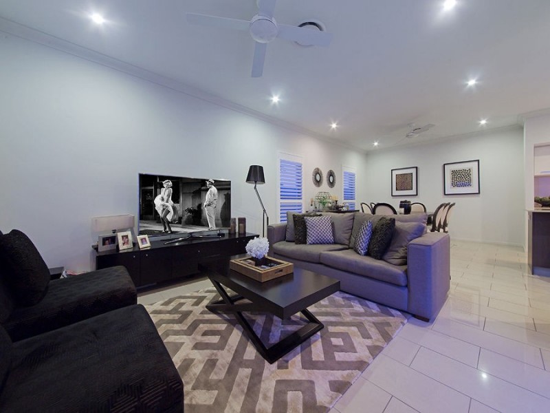 39 Margaret Crescent, Wakerley QLD 4154