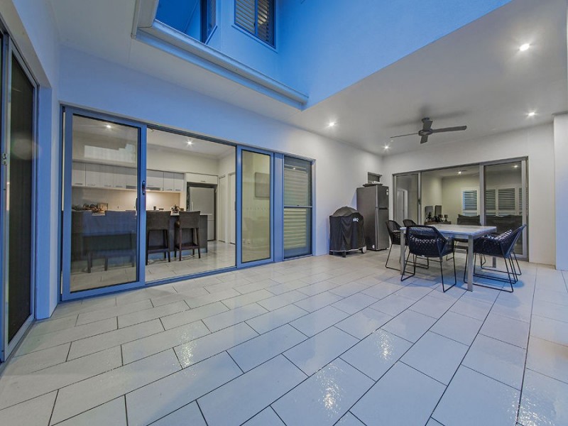 39 Margaret Crescent, Wakerley QLD 4154
