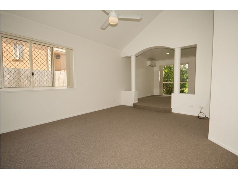 12 Clearmount Cres, Carindale QLD 4152