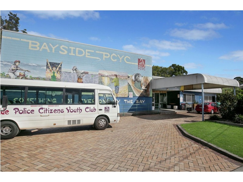 827 Esplanade, Lota QLD 4179