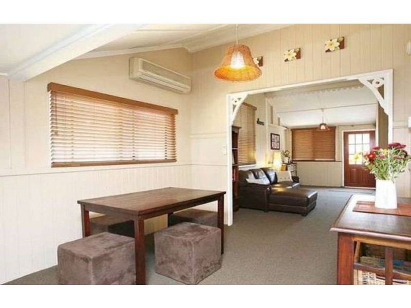 40 Haig Street, Wynnum West QLD 4178