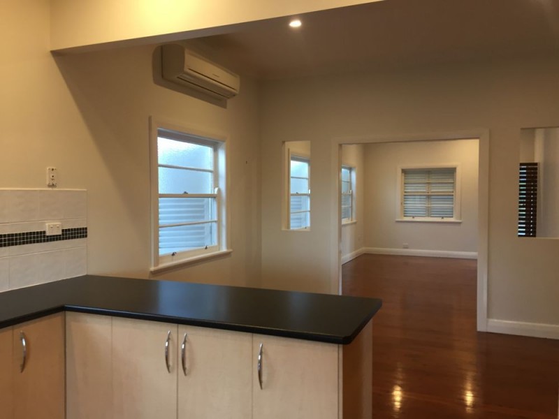 69 Rita Street, Holland Park QLD 4121