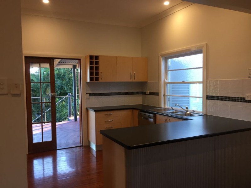 69 Rita Street, Holland Park QLD 4121