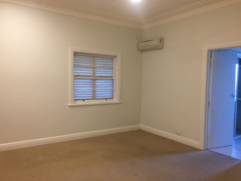 69 Rita Street, Holland Park QLD 4121