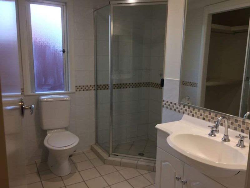 69 Rita Street, Holland Park QLD 4121