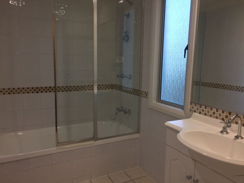 69 Rita Street, Holland Park QLD 4121