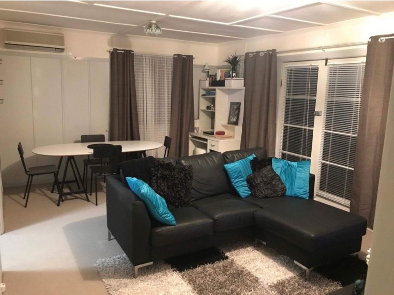 13 Muriel Avenue, Manly West QLD 4179