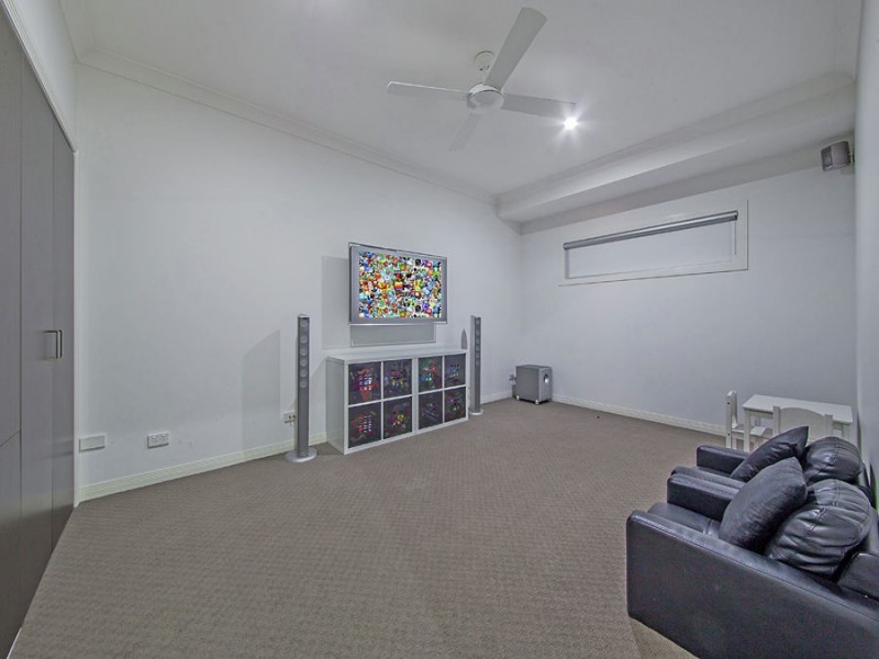 67 Foxwood Circuit, Wakerley QLD 4154