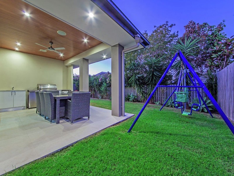 67 Foxwood Circuit, Wakerley QLD 4154