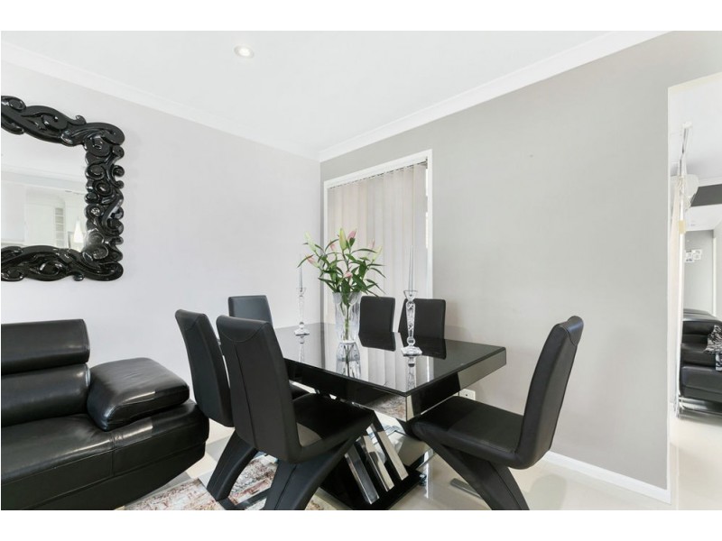 33 Macleay Cr, Tingalpa QLD 4173