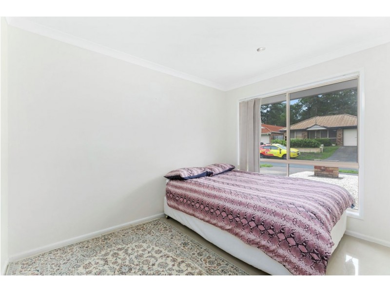 33 Macleay Cr, Tingalpa QLD 4173