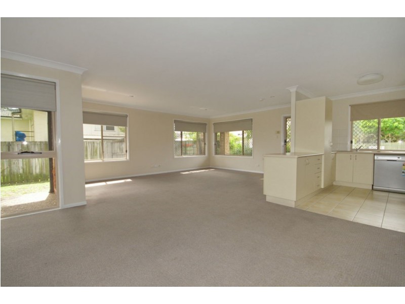 1 Tracey Street, Wynnum West QLD 4178