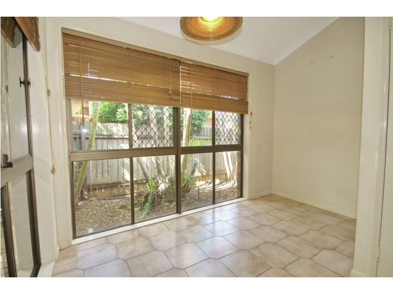 11 Network Drive, Wynnum West QLD 4178