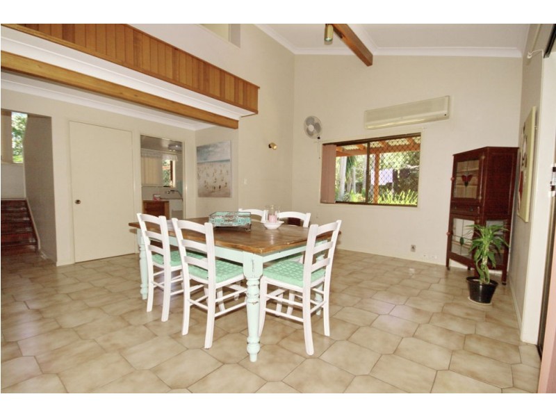 11 Network Drive, Wynnum West QLD 4178