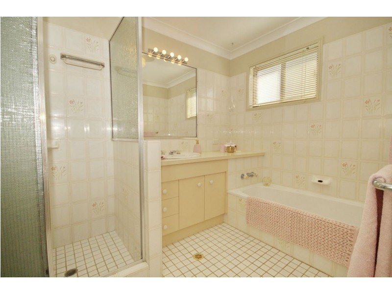 11 Network Drive, Wynnum West QLD 4178