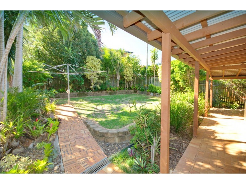 11 Network Drive, Wynnum West QLD 4178