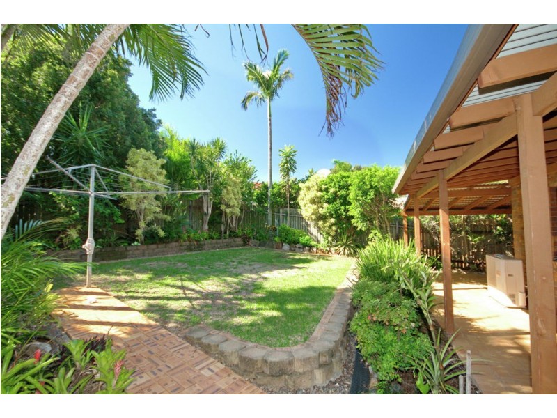 11 Network Drive, Wynnum West QLD 4178