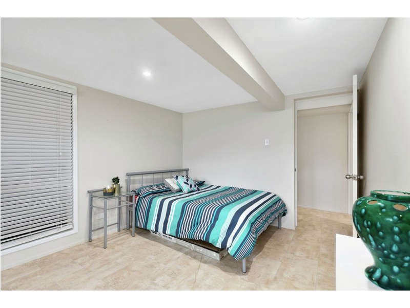 36 Wilfred St, Lota QLD 4179