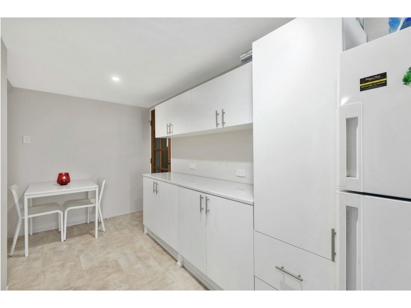 36 Wilfred St, Lota QLD 4179