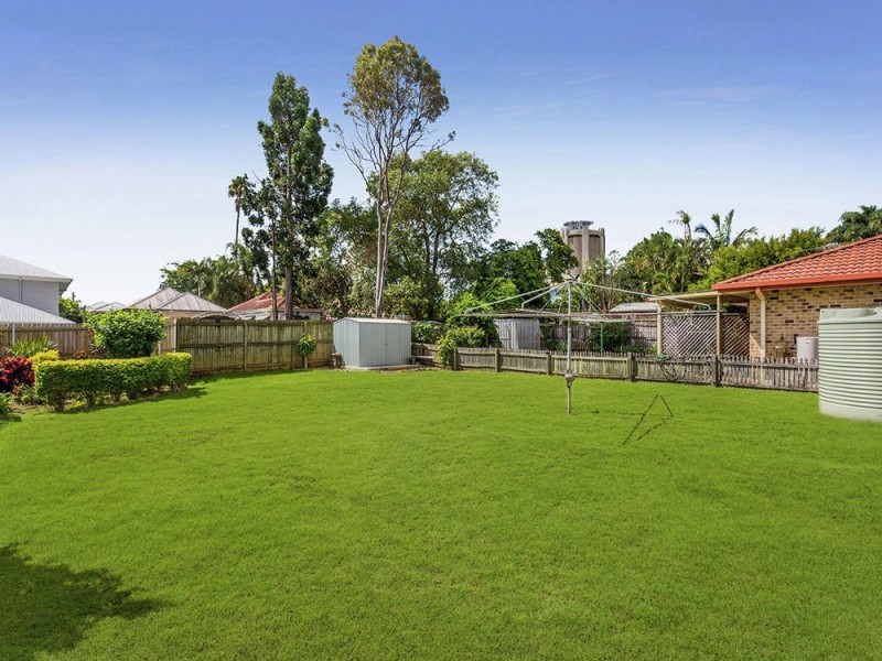 21 Faine Street, Manly West QLD 4179
