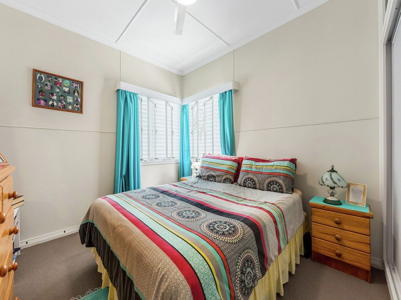 21 Faine Street, Manly West QLD 4179