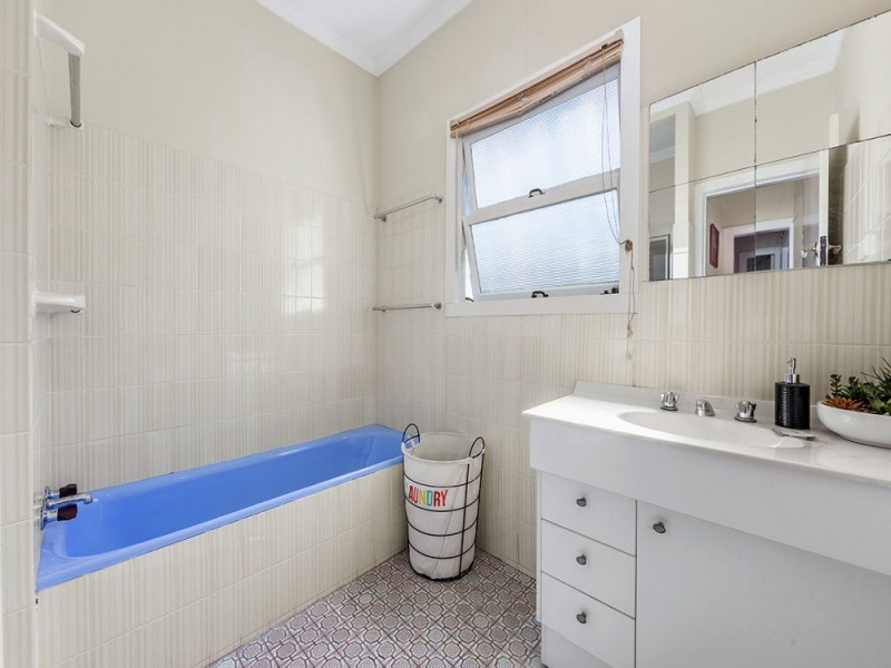 21 Faine Street, Manly West QLD 4179